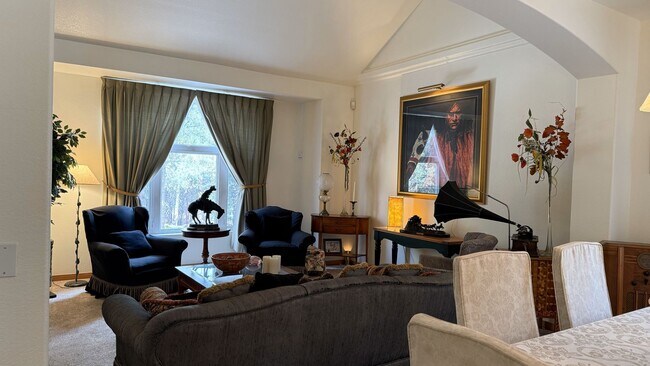 Building Photo - Warm & Spacious Woodmoor Home in a Fantast...
