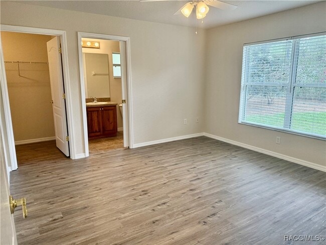 Building Photo - 5768 N Summerfield Point