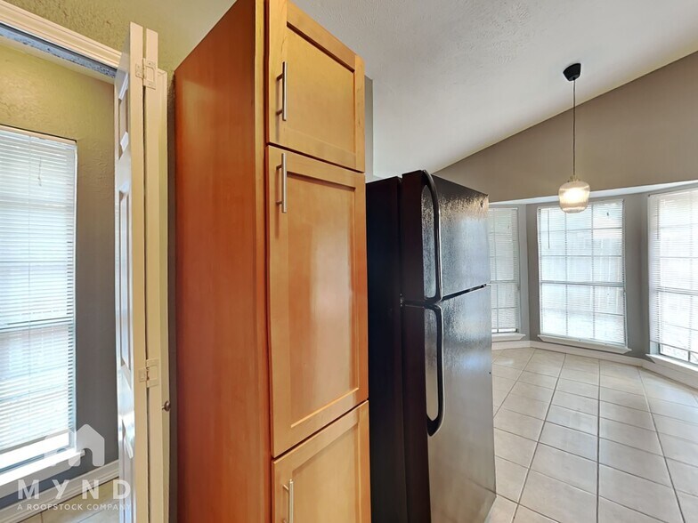 Building Photo - 6702 Fire Hill Dr