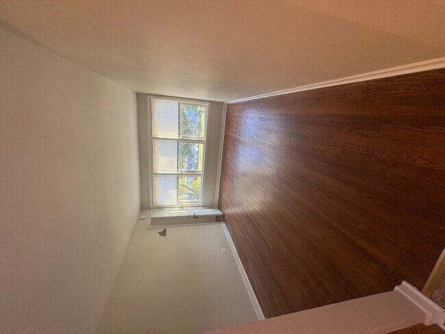 Building Photo - 4934 Mulford St