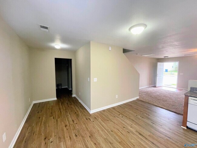 Building Photo - 229 Whitestone Dr NE