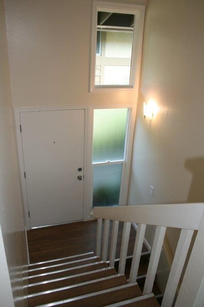 Building Photo - Entirely Remodeled 2 story Townhome with a...