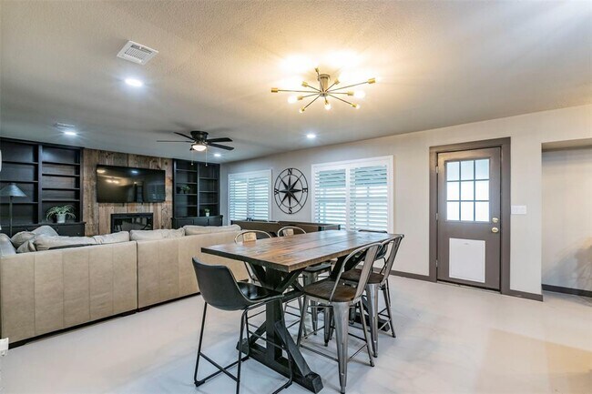 Building Photo - 4613 Joseph St