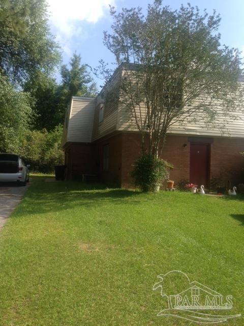 Primary Photo - 1011 Lake Dr