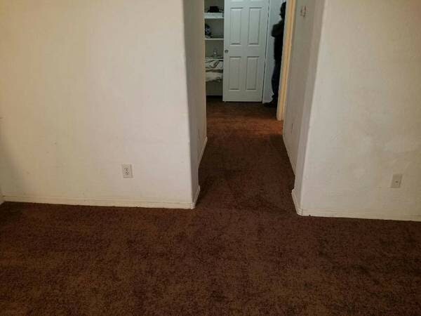 Building Photo - 916 W Carter Rd