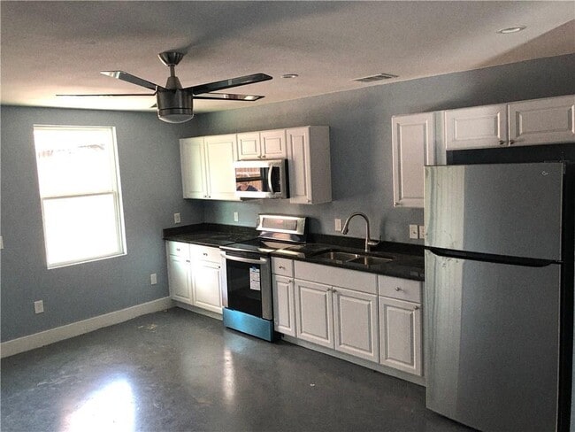 Building Photo - 1804 Garden St