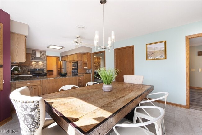 Building Photo - 5162 Johnnycake NE Rdg