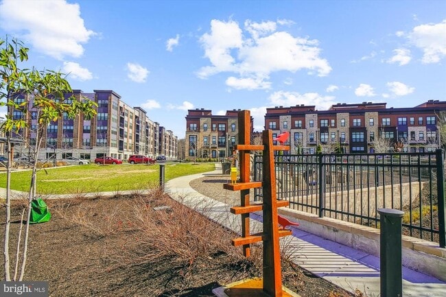 Building Photo - 3234 Royal Fern Pl