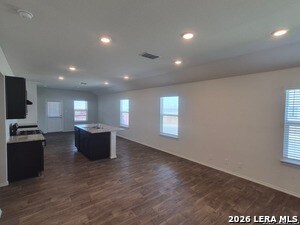 Building Photo - 120 Middle Grn Lp