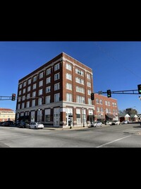 Building Photo - 103 E Central Ave