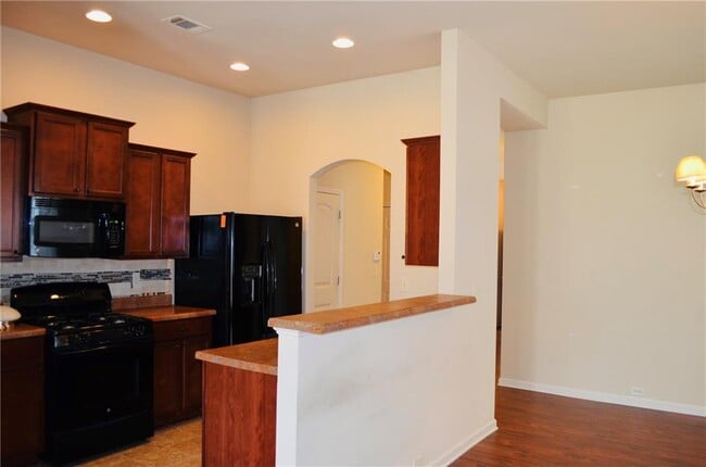 Building Photo - 7931 Bluefin Trail