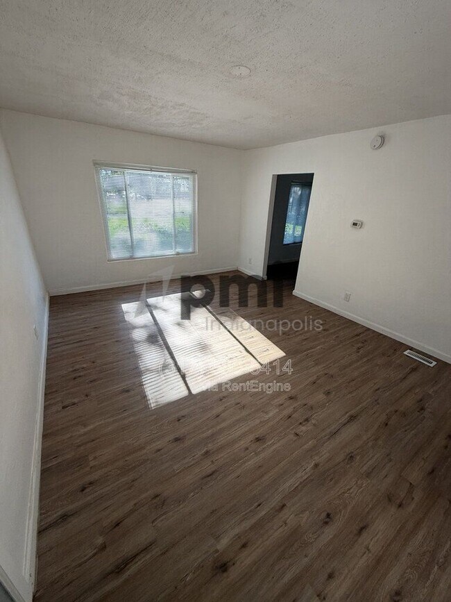 Building Photo - 1324 Brandt Dr