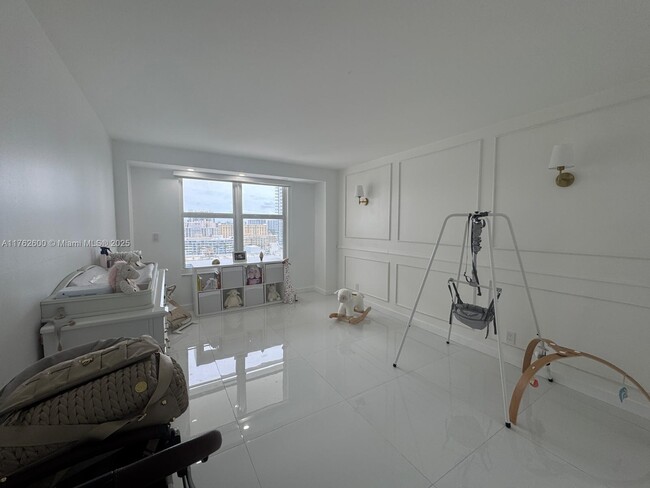 Building Photo - 3800 S Ocean Dr