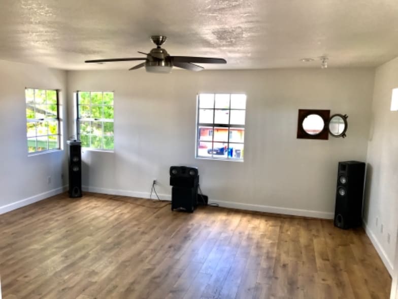 Building Photo - 983 Hawaii Ave