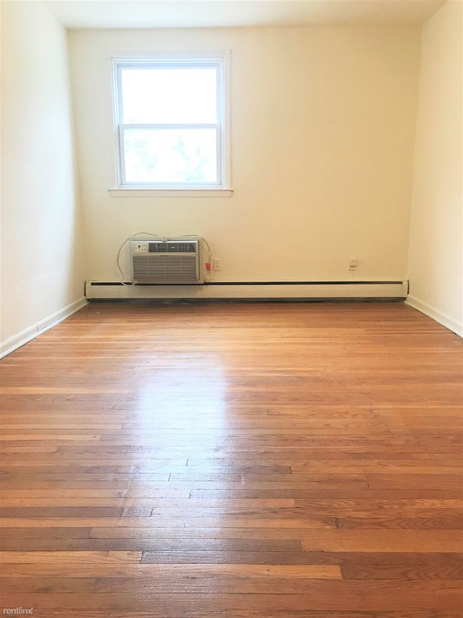 Building Photo - 2 br, 1 bath  - 570 N 23rd St Apt 9A