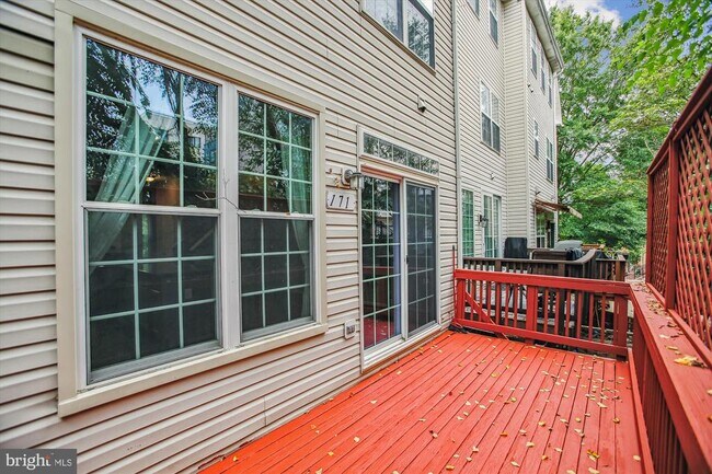 Primary Photo - 171 Barrett Pl
