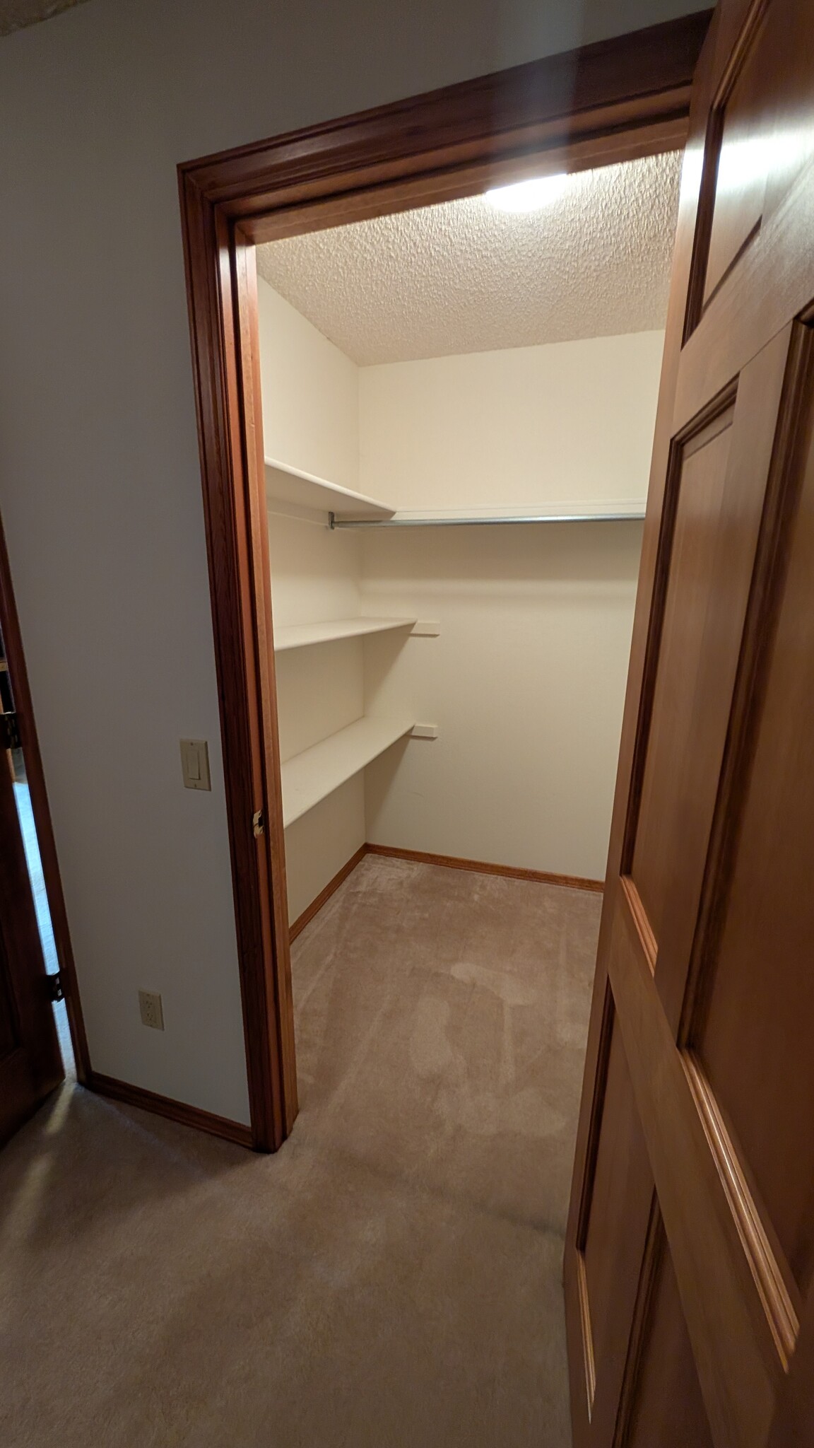Building Photo - 202 Hillcrest Dr