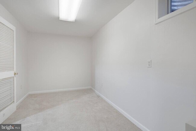 Building Photo - 9369 Tovito Dr