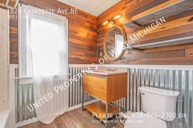 Building Photo - Available Now | Recently Renovated 3 Bedro...