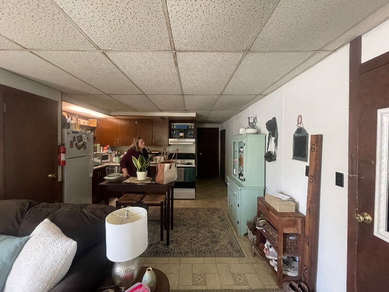 Building Photo - 18 S High St