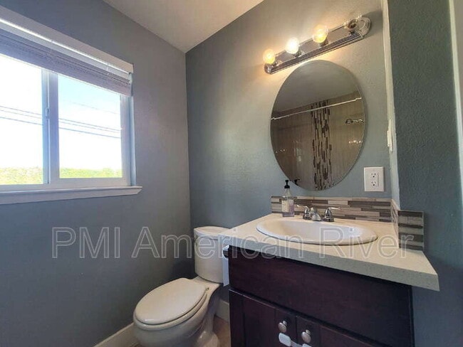 Building Photo - 2621 Cadjew Ave