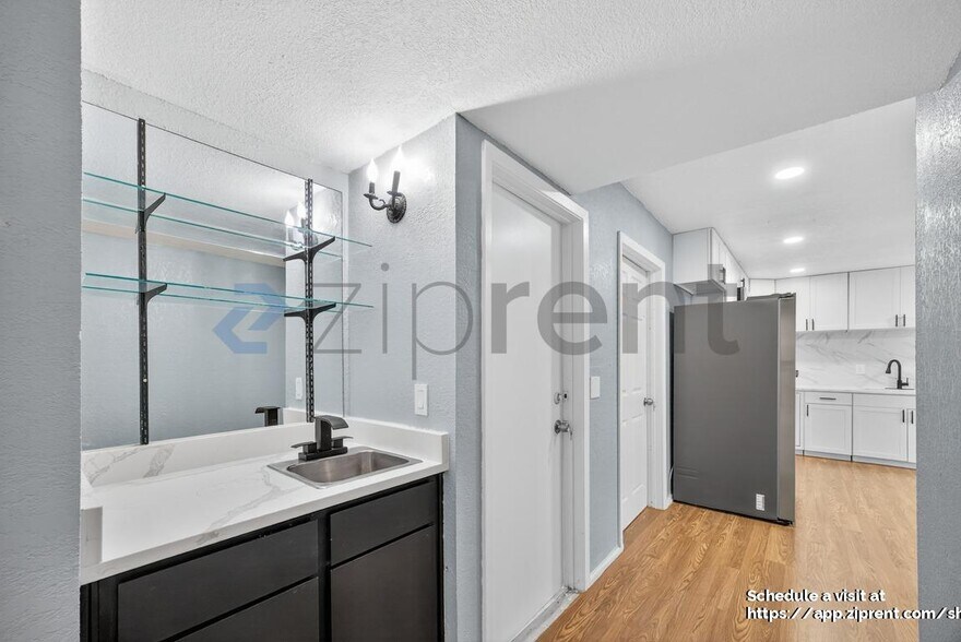 Building Photo - 1218 Billings Dr