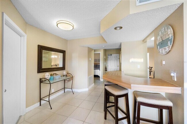 Building Photo - 1515 Pinellas Bayway S