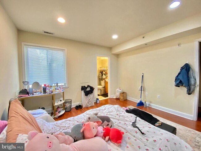 Building Photo - 1417 N 17th St