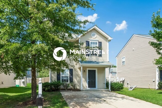 Building Photo - 3 Bedroom Pet-Friendly Home in Raleigh, NC with Main Street Renewal
