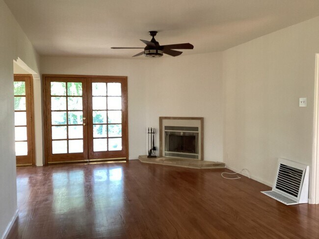 Building Photo - 1125 Pagoda Pl