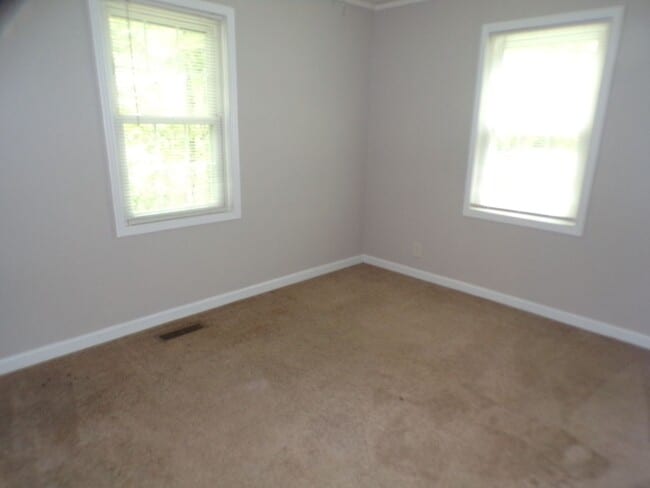 Building Photo - 1095 Foster Cir