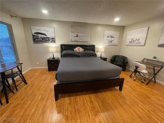 Building Photo - 5243 S Placentia Pkwy