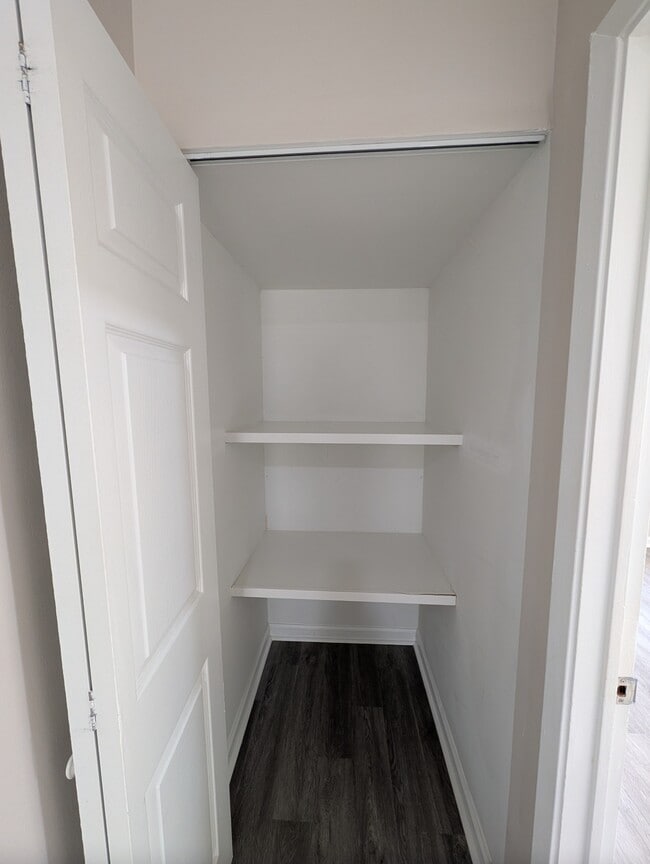 Building Photo - 120 Jenness Ln