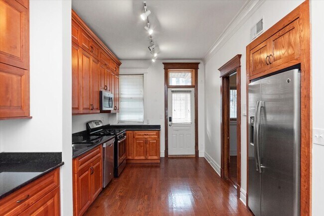 Building Photo - 3744 N Fremont St