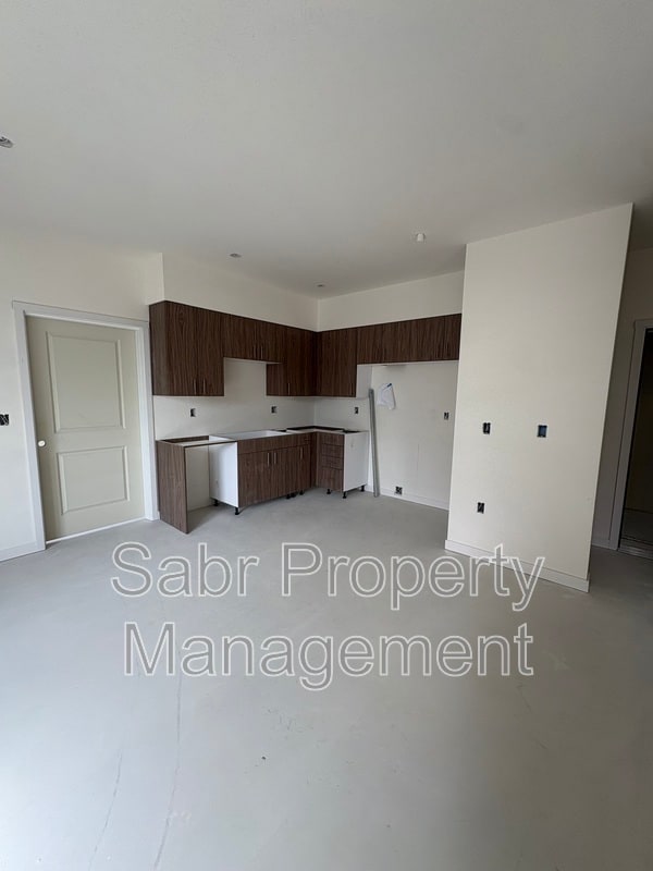 Building Photo - 1520 N Bryant St