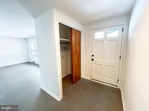 Building Photo - 450 Linden Ave