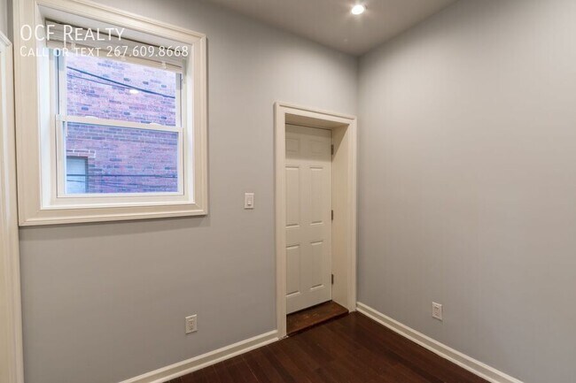 Building Photo - 723 S 56th St