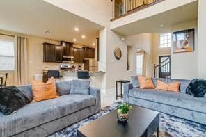 Building Photo - 4416 Lakeview Dr