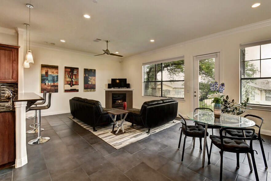 Primary Photo - 4000 Ranch Road 620 N Unit 4