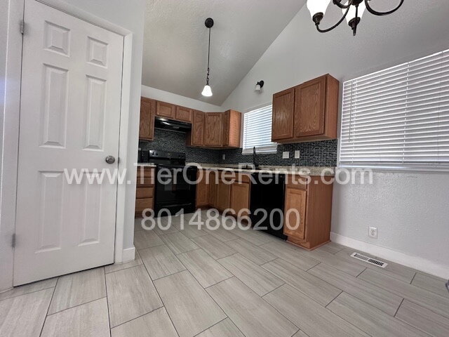 Building Photo - NO DEPOSIT option available for qualified ...
