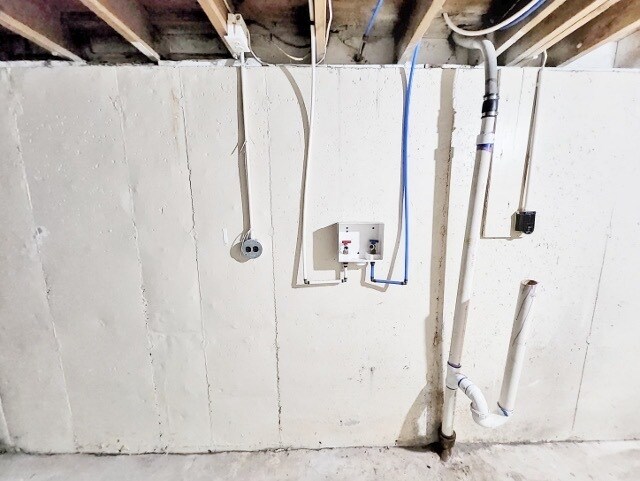 Building Photo - 6006 E 96th St