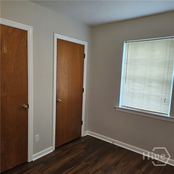 Building Photo - 4407 Caroline Dr