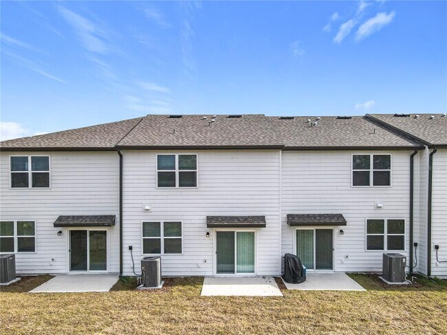 Building Photo - 3270 Vesara Dr