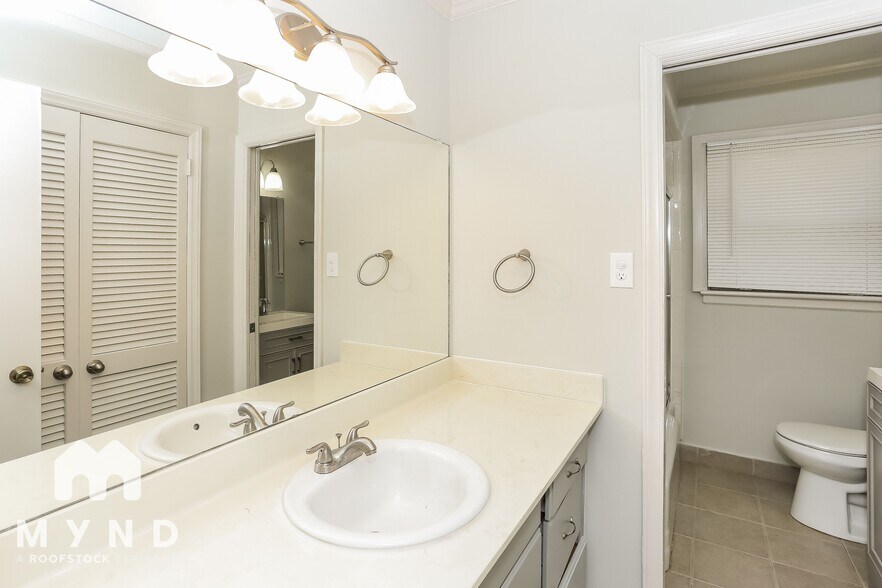 Building Photo - 1201 Manchester Ln