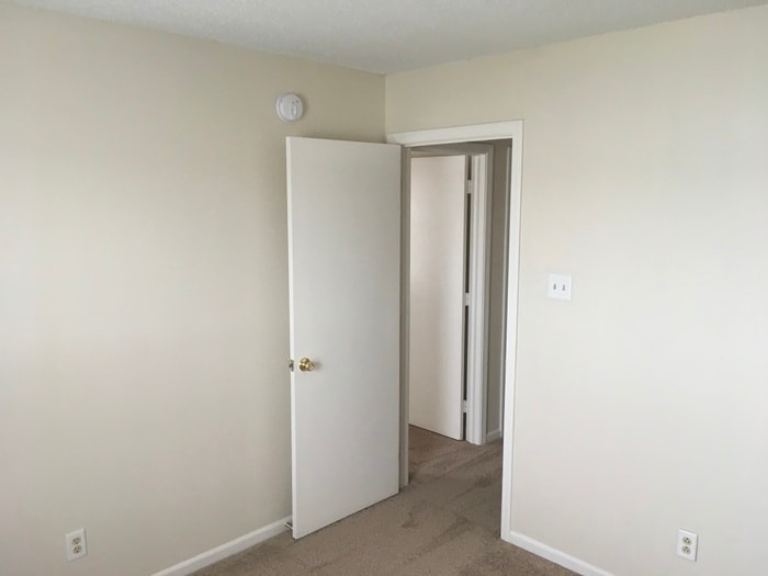 Building Photo - 10879 Walnut Grove Bend