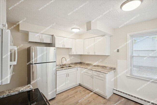 Building Photo - 17678 Lincoln Ave