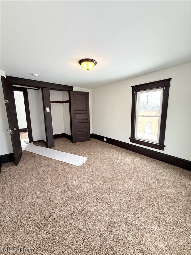 Building Photo - 1433 Kenmore Blvd