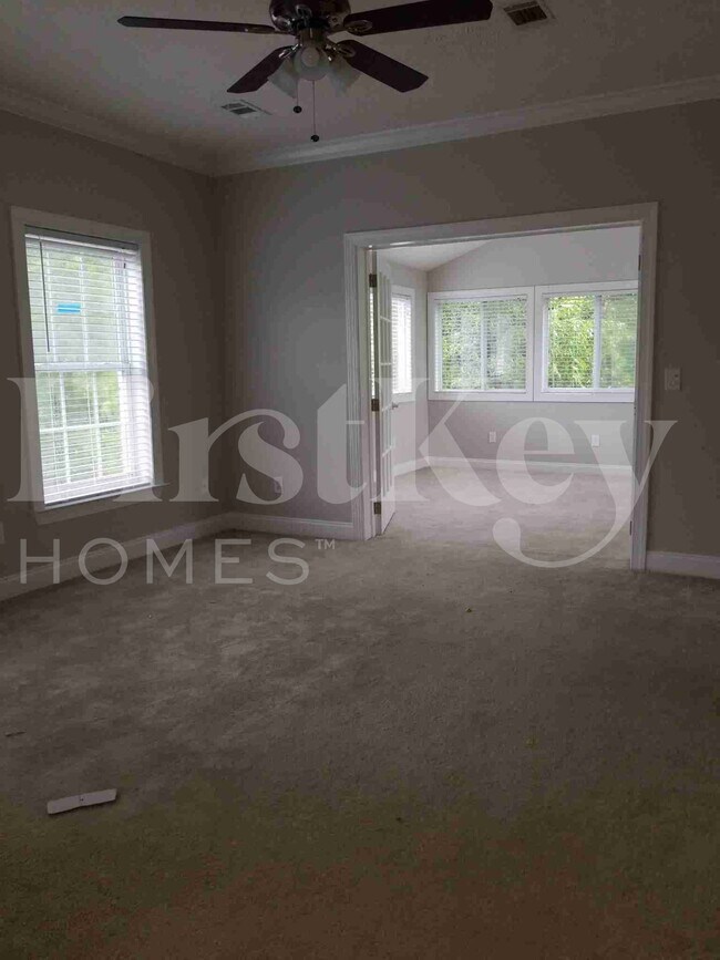 Building Photo - 1911 Chestnut Oak Ln