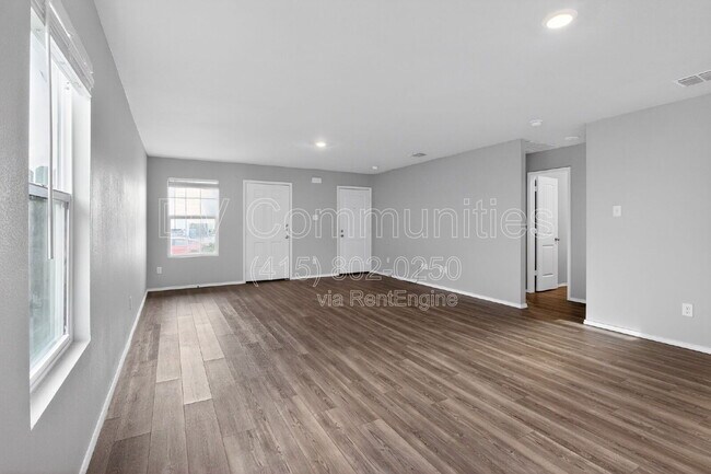 Building Photo - 5504 Berea St