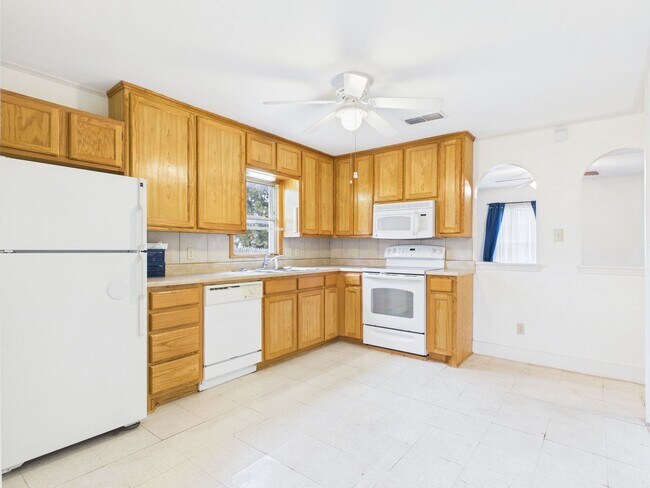 Building Photo - 4004 S Hayden St